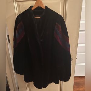warm fur coat.In amazing condition.brand is Borgessa. It’s a medium!